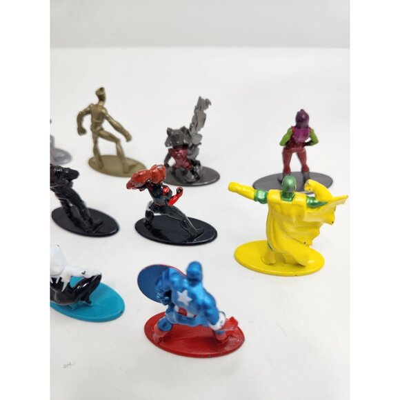 11 Marvel Metal Mini Figures by Jada Toys - Picture 9 of 15